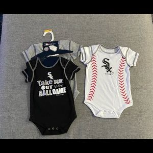 3 Chicago white Sox onesies 12M